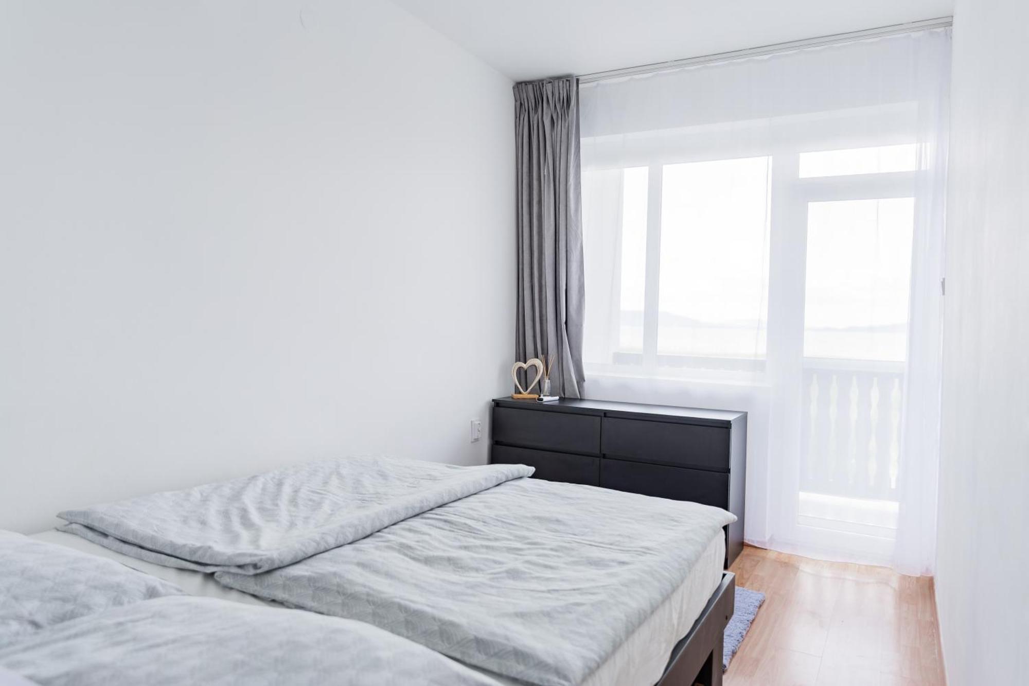 Balaton A Kertben - Balaton In The Garden - Beachfront Houses With Beautiful View, Private Beach Balatonfenyves Room photo
